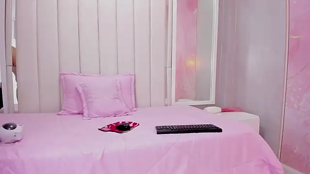 luna hot ass online show from 25, 9, 2025