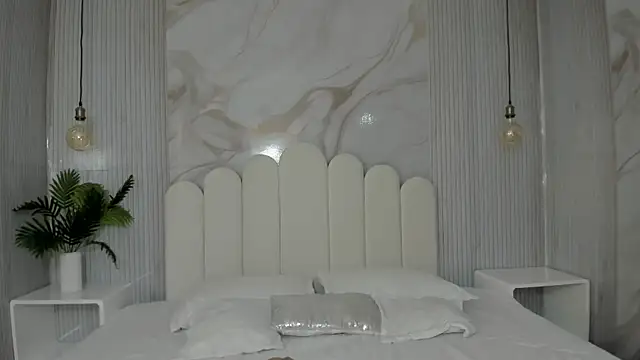 luna hot ass online show from 5, 12, 2025