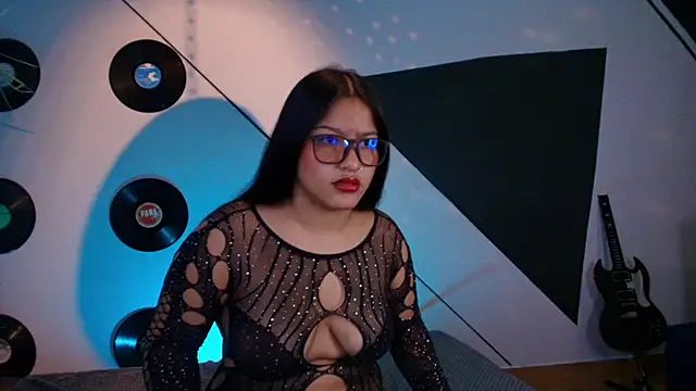 Lilith and Khloe online show from 26, 9, 2025