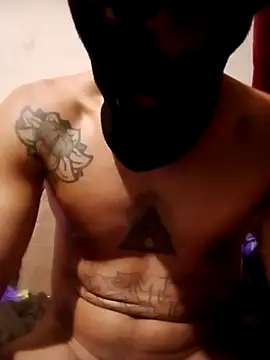 Snapshot of Golonzo1996 chatting on 25, 11, 2025 Golonzo1996 online show from 25, 11, 2025