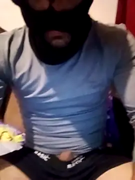 Snapshot of Golonzo1996 chatting on 27, 11, 2025 Golonzo1996 online show from 27, 11, 2025