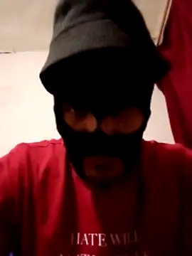 Snapshot of Golonzo1996 chatting on 29, 11, 2025 Golonzo1996 online show from 29, 11, 2025