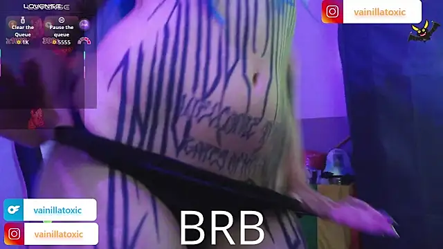 Snapshot of vainilla_doll chatting on 1, 3, 2026 vainilla doll online show from 1, 3, 2026