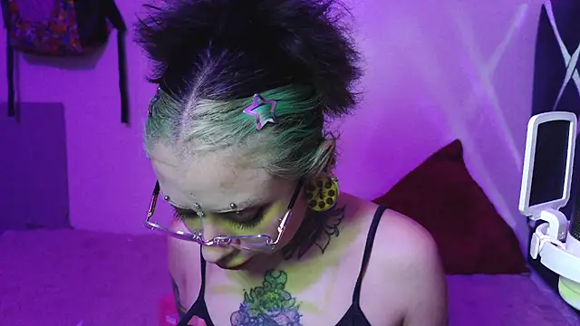 Snapshot of vainilla_doll chatting on 10, 5, 2026 vainilla doll online show from 10, 5, 2026