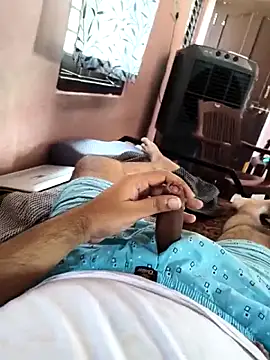 Snapshot of Yourslovingdick chatting on 5, 11, 2025 Yourslovingdick online show from 5, 11, 2025