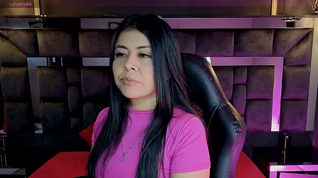 Aniajoness  online show from 17, 11, 2025