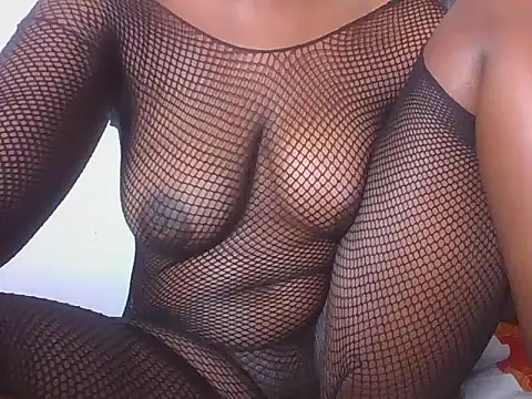 Snapshot of Linah97 chatting on 15, 10, 2025 Linah97 online show from 15, 10, 2025