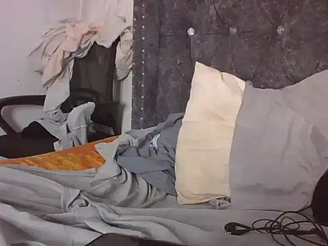 Snapshot of Linah97 chatting on 28, 11, 2025 Linah97 online show from 28, 11, 2025