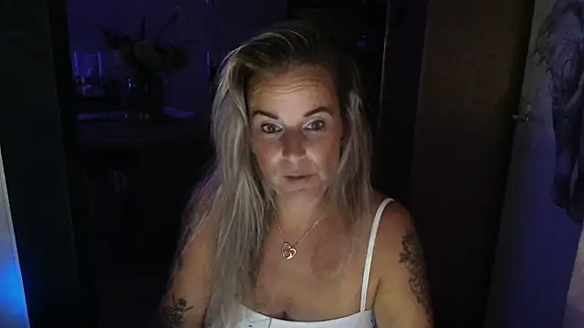 Mrs-Aurora online show from 3, 7, 2026