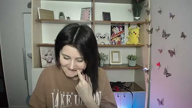 Katrin kiss  online show from 7, 4, 2026