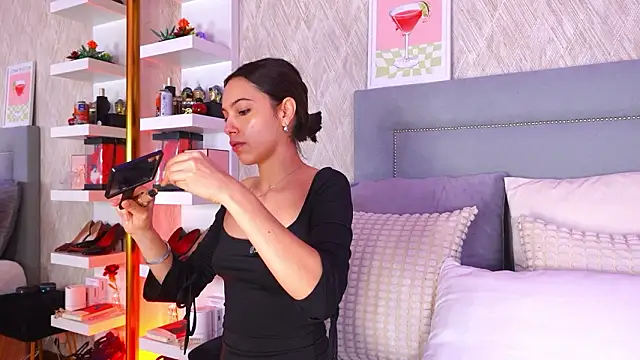 Sofy Bradd online show from 21, 2, 2026