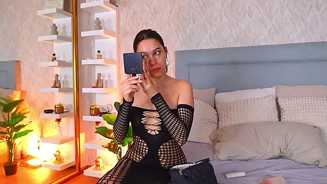 Snapshot of Sofy_Bradd chatting on 4, 6, 2026 Sofy Bradd online show from 4, 6, 2026