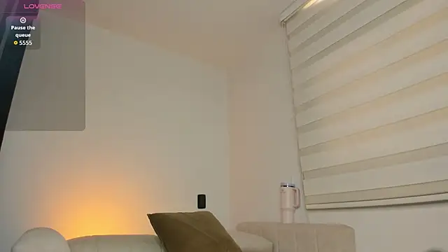 arianna 000 online show from 18, 4, 2026