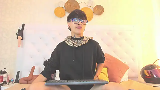 Snapshot of b3k_afrodict chatting on 29, 10, 2025 b3k afrodict online show from 29, 10, 2025