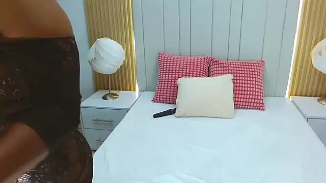 WildScarlet online show from 15, 9, 2025