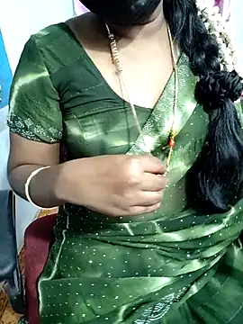 Snapshot of lolida69thamil chatting on 18, 1, 2026 lolida69thamil online show from 18, 1, 2026