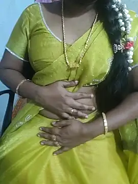 Snapshot of lolida69thamil chatting on 4, 3, 2026 lolida69thamil online show from 4, 3, 2026