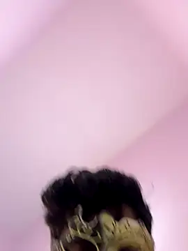 Snapshot of VVcouple chatting on 16, 11, 2025 VVcouple online show from 16, 11, 2025