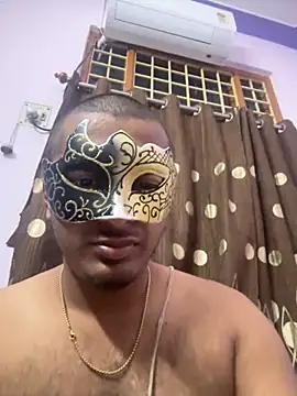 Snapshot of VVcouple chatting on 28, 11, 2025 VVcouple online show from 28, 11, 2025