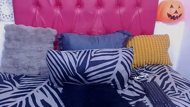 GoldenBigAssCurvy online show from 26, 4, 2026