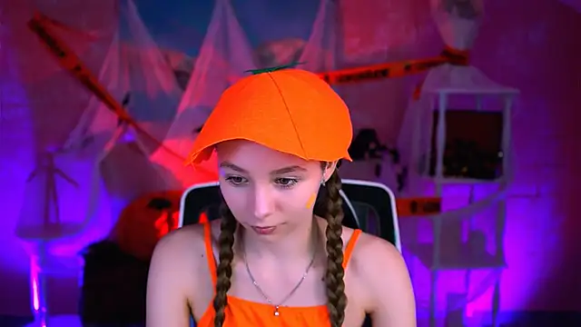 JulieDaniel online show from 31, 10, 2025