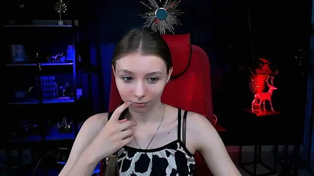 JulieDaniel online show from 10, 4, 2026