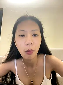 Snapshot of Lil-Gi chatting on 21, 10, 2025 Lil-Gi online show from 21, 10, 2025