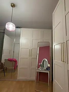 chloedlm5 online show from 25, 4, 2026