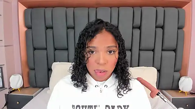 LisaMendez online show from 21, 10, 2025