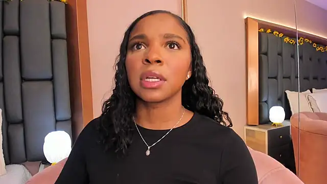 LisaMendez online show from 18, 12, 2025