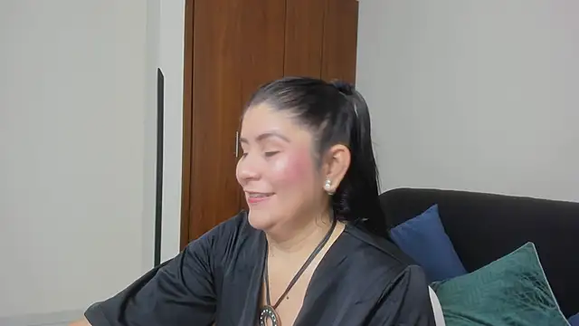 Snapshot of kiraGeiner chatting on 8, 6, 2026 kiraGeiner online show from 8, 6, 2026