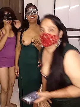Snapshot of Sexy_anaamika chatting on 11, 5, 2026 Sexy anaamika online show from 11, 5, 2026
