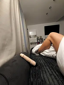 SexyJulia21 online show from 20, 4, 2026