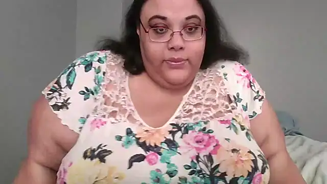 SexyBBW10790 online show from 24, 4, 2026