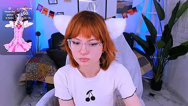 Snapshot of sweet_mika18 chatting on 28, 9, 2025 sweet mika18 online show from 28, 9, 2025