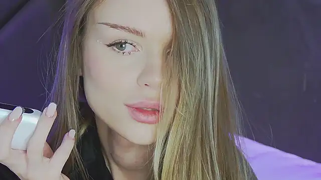 MarilynNova online show from 6, 2, 2026