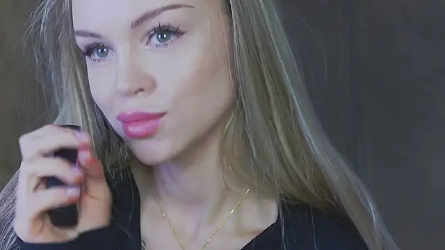 MarilynNova online show from 2, 6, 2026