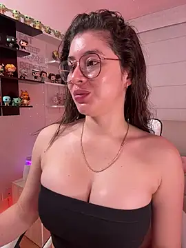 Snapshot of Sharon_07 chatting on 15, 10, 2025 Sharon 07 online show from 15, 10, 2025