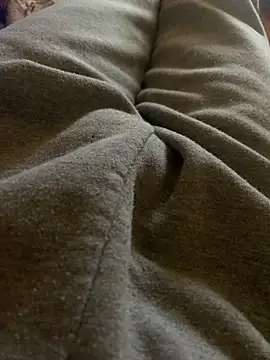 Snapshot of MuzzyFacing chatting on 3, 2, 2026 MuzzyFacing online show from 3, 2, 2026