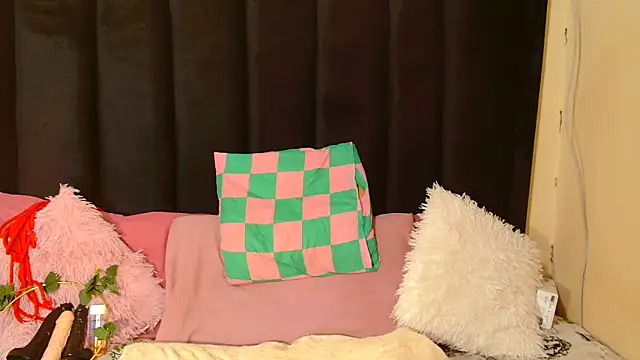 AmazingDarkDoll online show from 29, 9, 2025