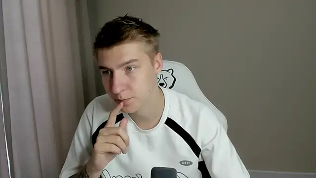 MrSexyCum4U online show from 25, 7, 2026