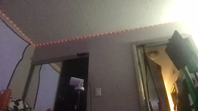 Triggerhappycj100 online show from 21, 4, 2026