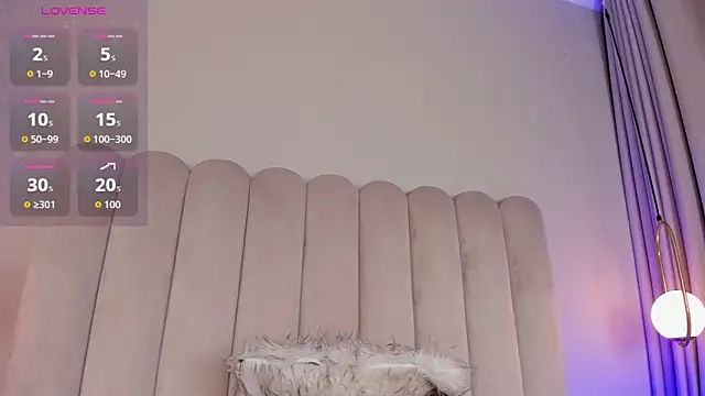 ashlye white online show from 19, 10, 2025