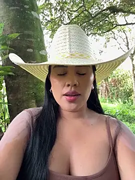 laure torres online show from 24, 4, 2026