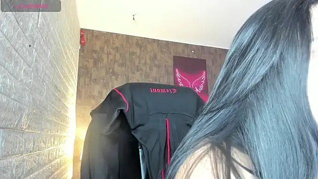 marian  stone online show from 19, 4, 2026