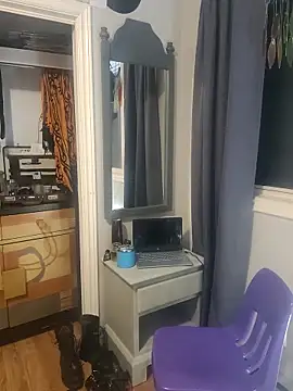 Snapshot of FoxnMouse chatting on 5, 11, 2025 FoxnMouse online show from 5, 11, 2025