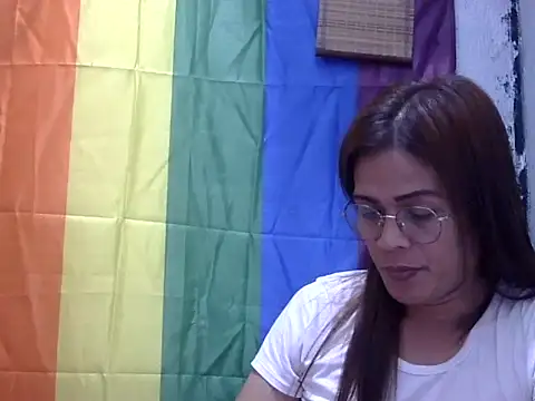 juicycum069 online show from 24, 4, 2026