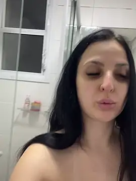 yumi-hot online show from 25, 7, 2026