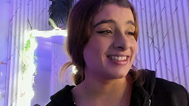 Naomy tay1 online show from 25, 4, 2026