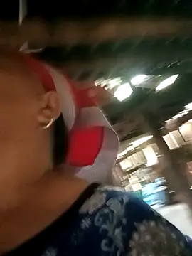 Snapshot of Mamapm20 chatting on 13, 9, 2025 Mamapm20 online show from 13, 9, 2025